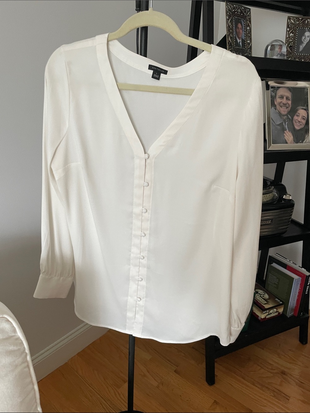 Ann Taylor Cream V-Neck Silk-Blend Button Front Blouse